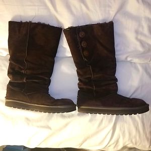Skechers Australia dark brown boots